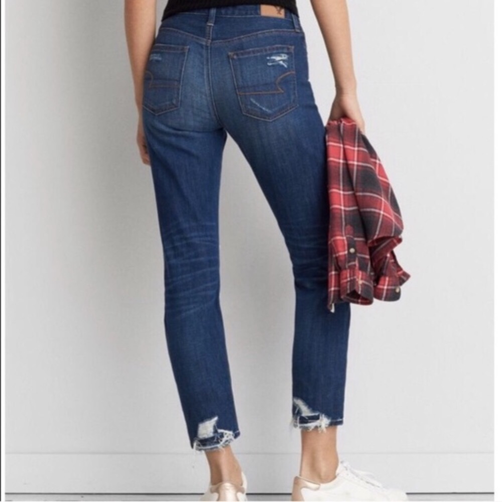 AEO distressed vintage hi rise jean / button fly‎